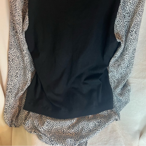 Adrianna Papell Designer Long Sleeve Shirt With Attached Sweater Size Medium - Picture 12 of 13